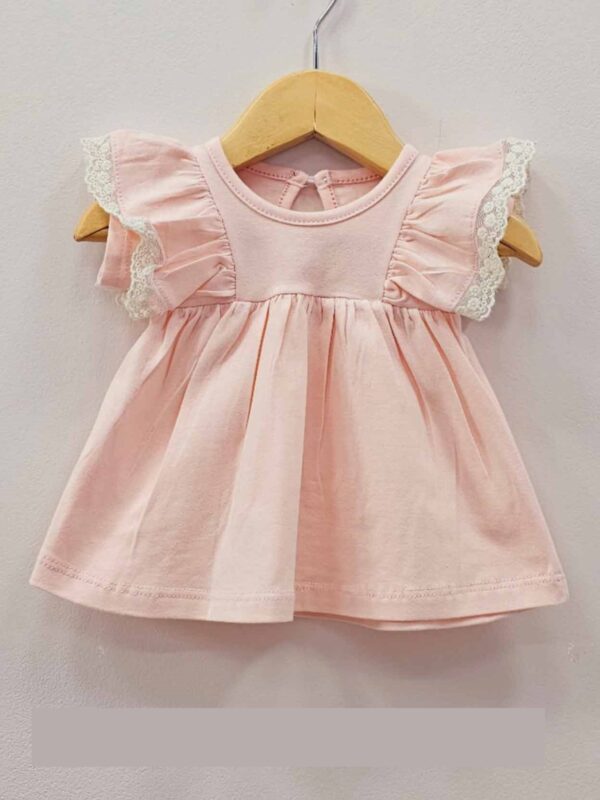 Vestido con Volados en las Mangas