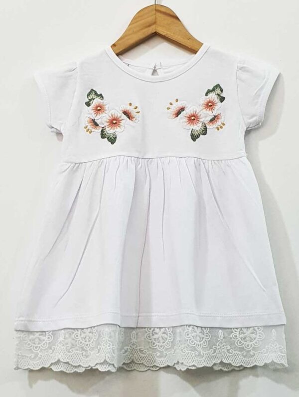 Vestido de Beba Blanco con Flores Bordadas